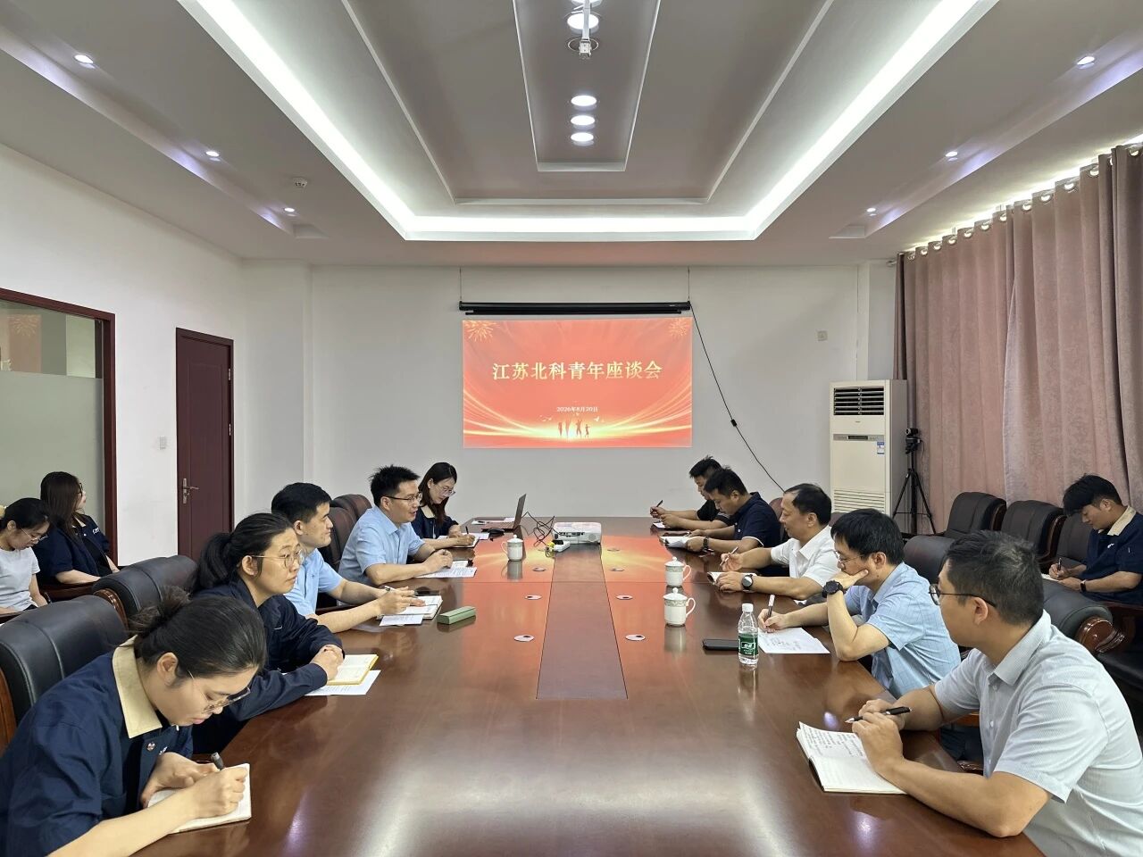 党建带团建.jpg